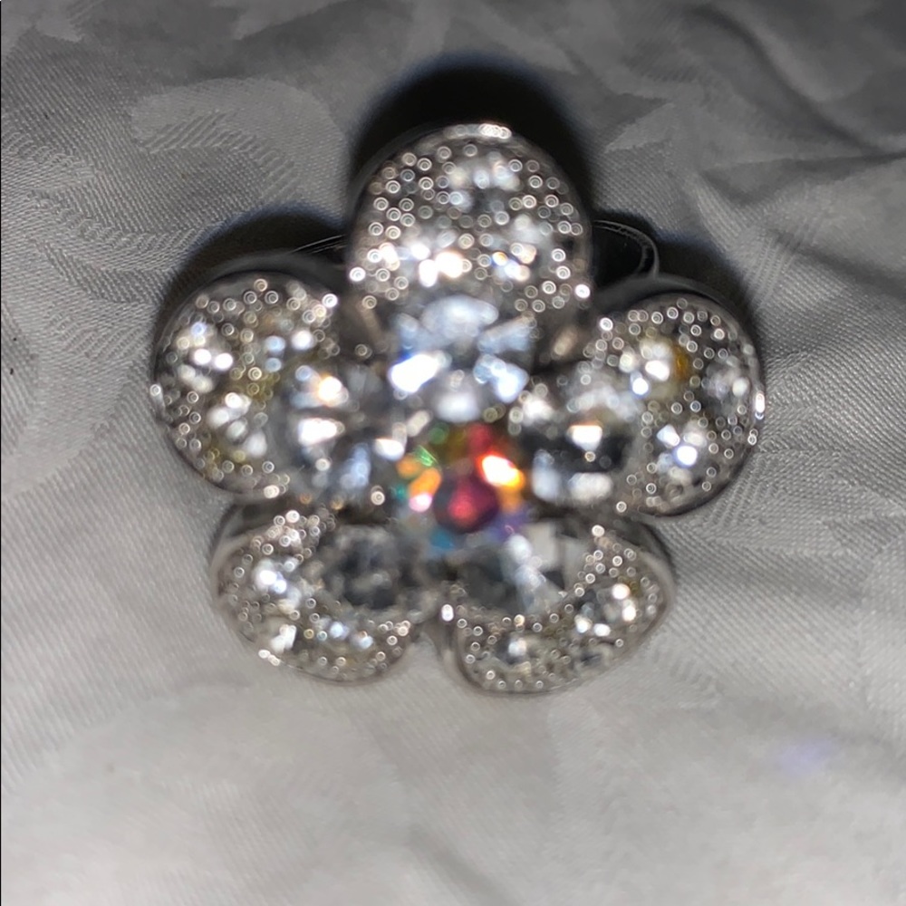 Ring - Picture 3 of 3